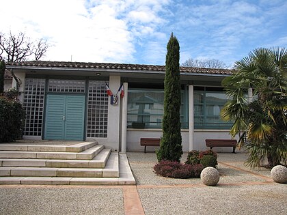 2024-07-29-mairie façade est